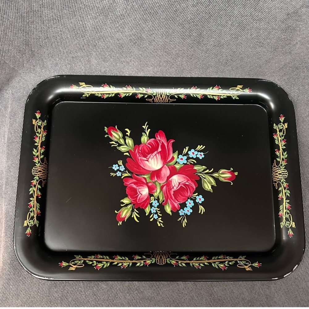 Vintage tole ware black metal tray with red roses floral - Picture 6 of 6